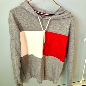 Like new, Tommy Hilfiger hooded sweatshirt, size M.